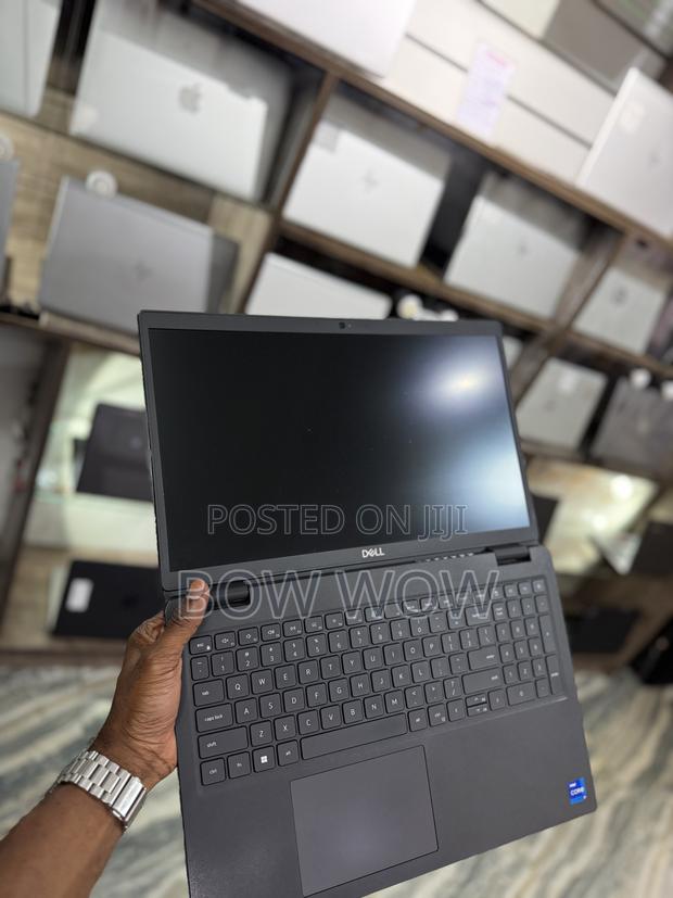 Laptop Dell Latitude 3520 16GB Intel Core I7 SSD 256GB photo 4