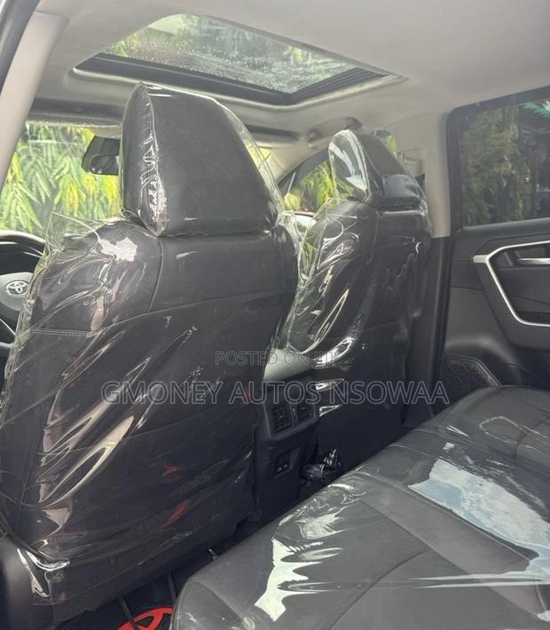 Toyota RAV4 Limited AWD 2023 Red