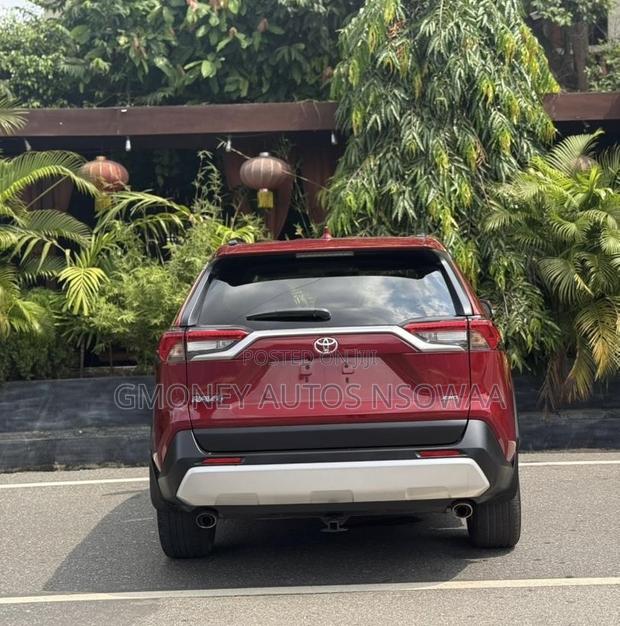Toyota RAV4 Limited AWD 2023 Red