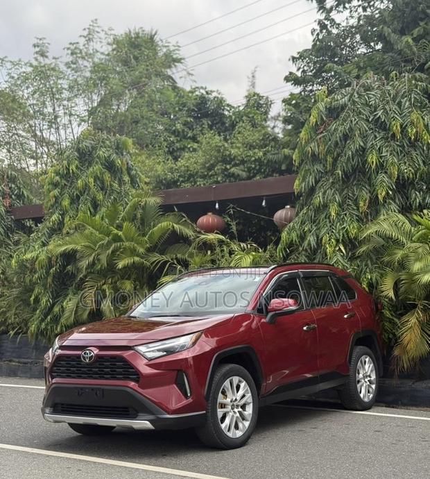 Toyota RAV4 Limited AWD 2023 Red
