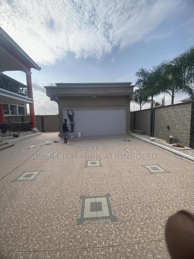 Garage Door 18ft X 8ft · Photo 2