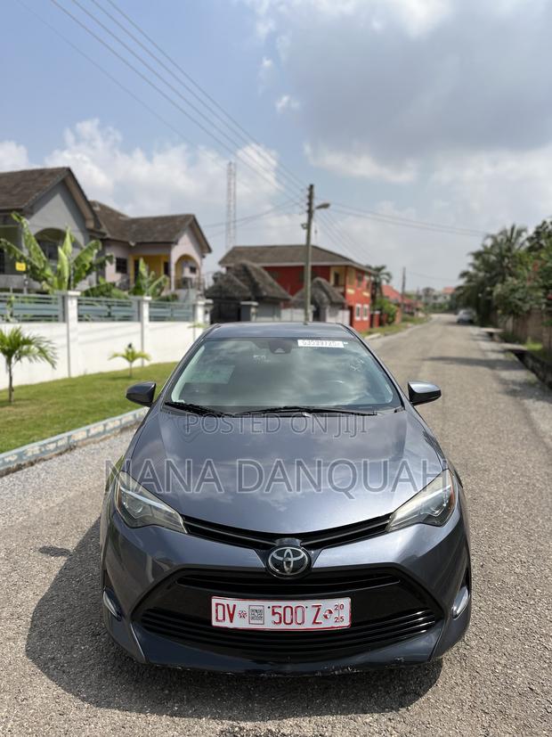 Toyota Corolla LE Eco (1.8L 4cyl 2A) 2018 Gray