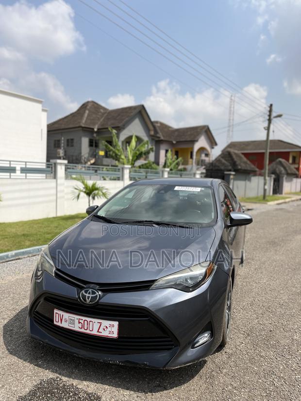 Toyota Corolla LE Eco (1.8L 4cyl 2A) 2018 Gray
