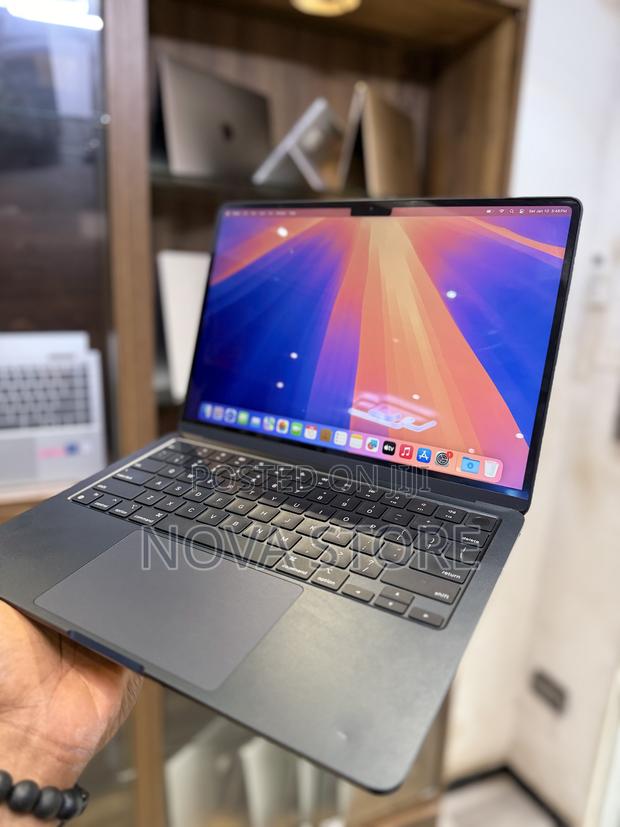 Laptop Apple MacBook Air 2022 M2 8GB Apple M2 SSD 256GB photo 2