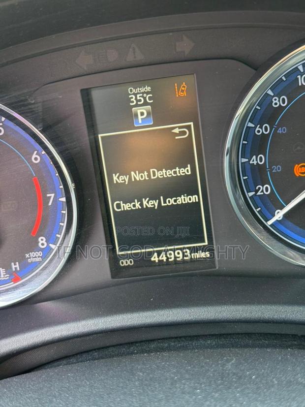 Toyota Corolla XSE (1.8L 4cyl 2A) 2018 White