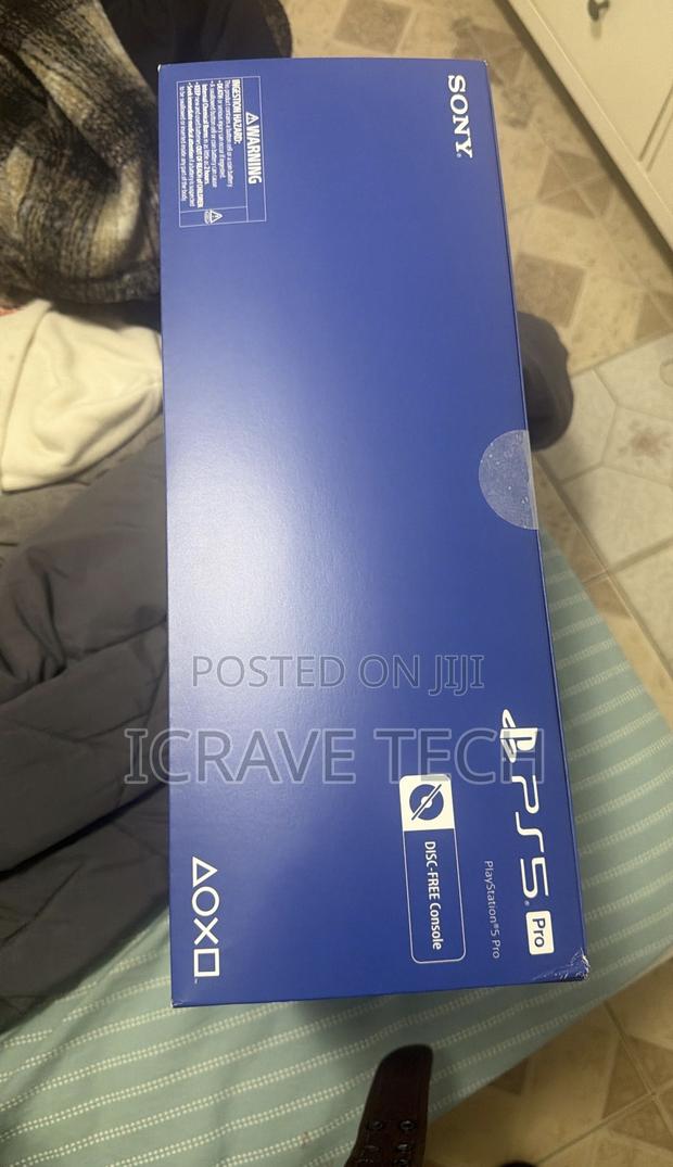 Ps 5 Pro Console 2 Terabyte With Extra Controller photo 5