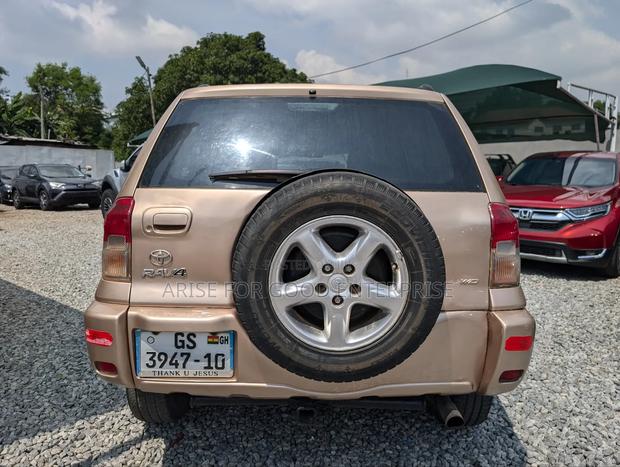 Toyota RAV4 4x4 2005 Gold photo 4