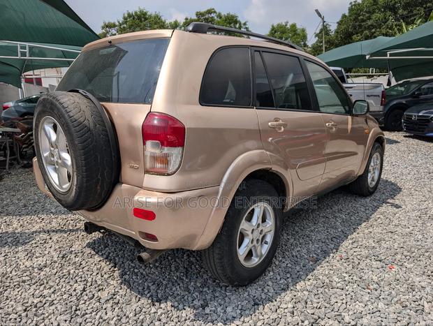 Toyota RAV4 4x4 2005 Gold photo 6