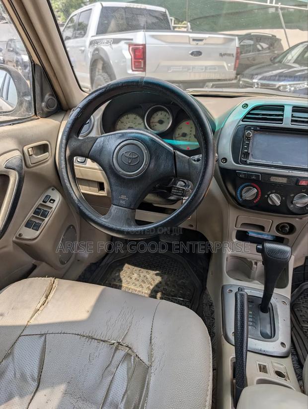 Toyota RAV4 4x4 2005 Gold photo 14