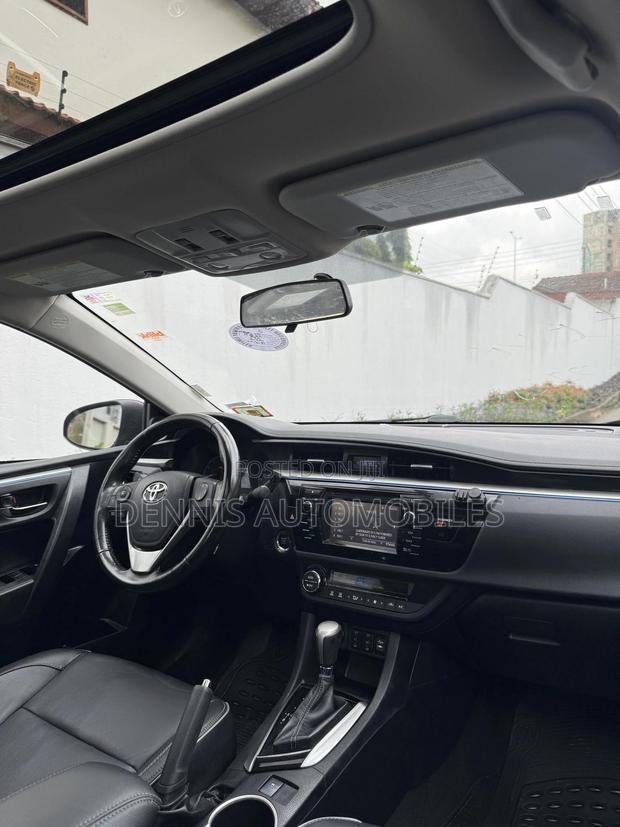 Toyota Corolla S 4dr Sedan (1.8L 4cyl CVT) 2016 Black photo 6