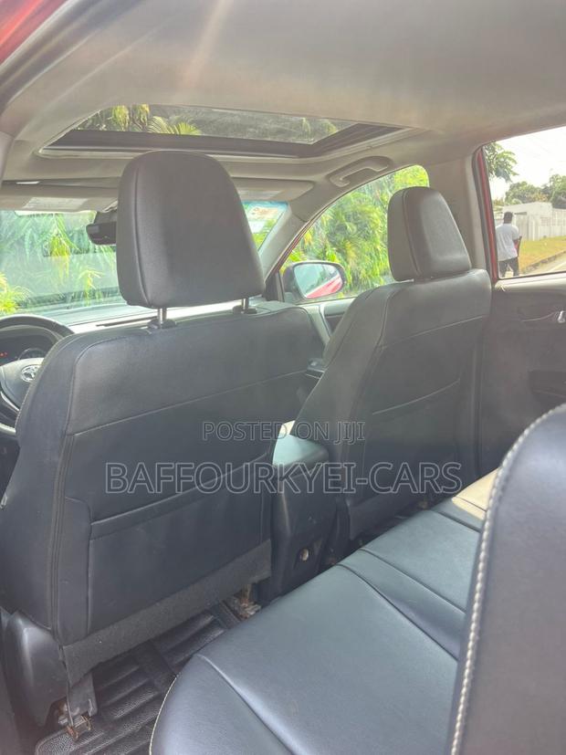 Toyota RAV4 Limited AWD (2.5L 4cyl 6A) 2016 Red photo 3