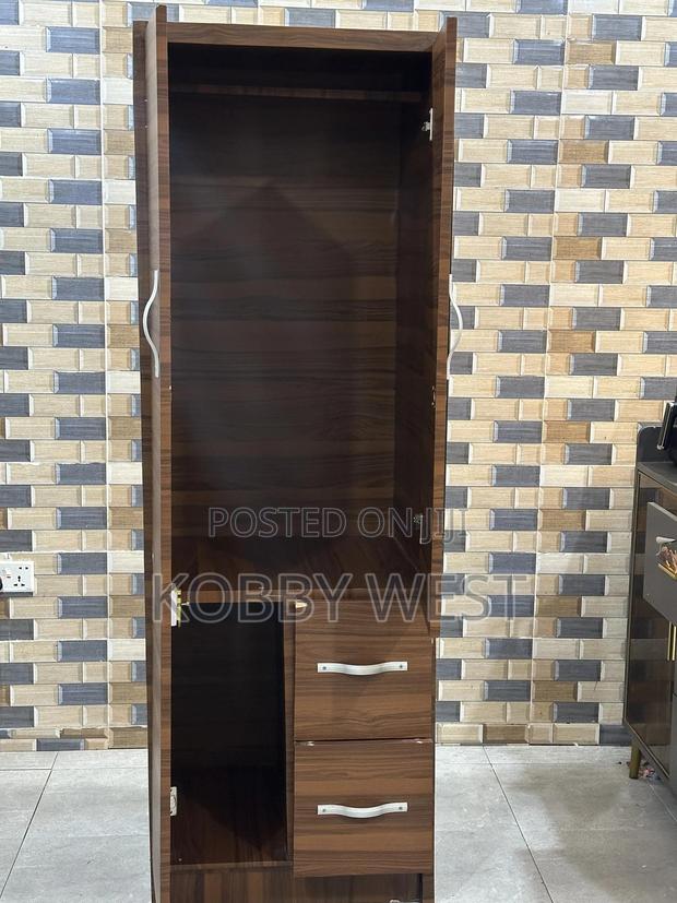 Brown Wardrobe photo 4