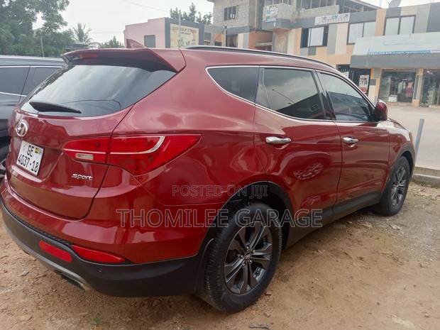 Hyundai Santa Fe 2015 Red photo 4