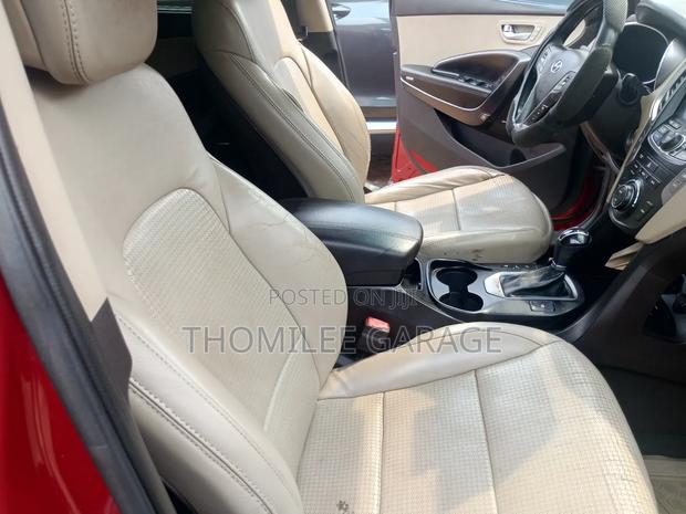 Hyundai Santa Fe 2015 Red photo 5