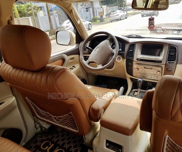 Toyota Land Cruiser 100 4.7 Executive 2007 Gold photo 5