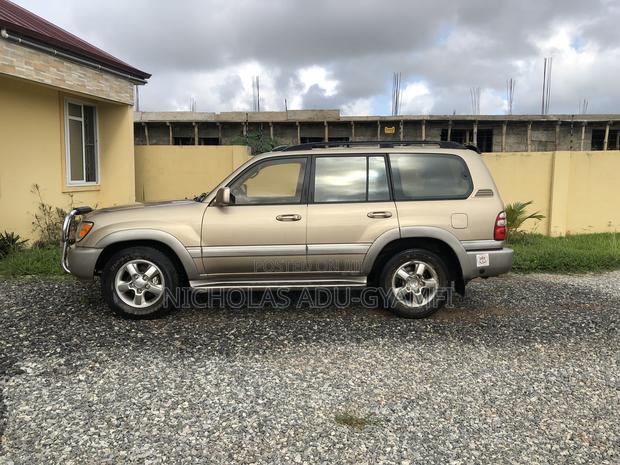 Toyota Land Cruiser 100 4.7 Executive 2007 Gold photo 4