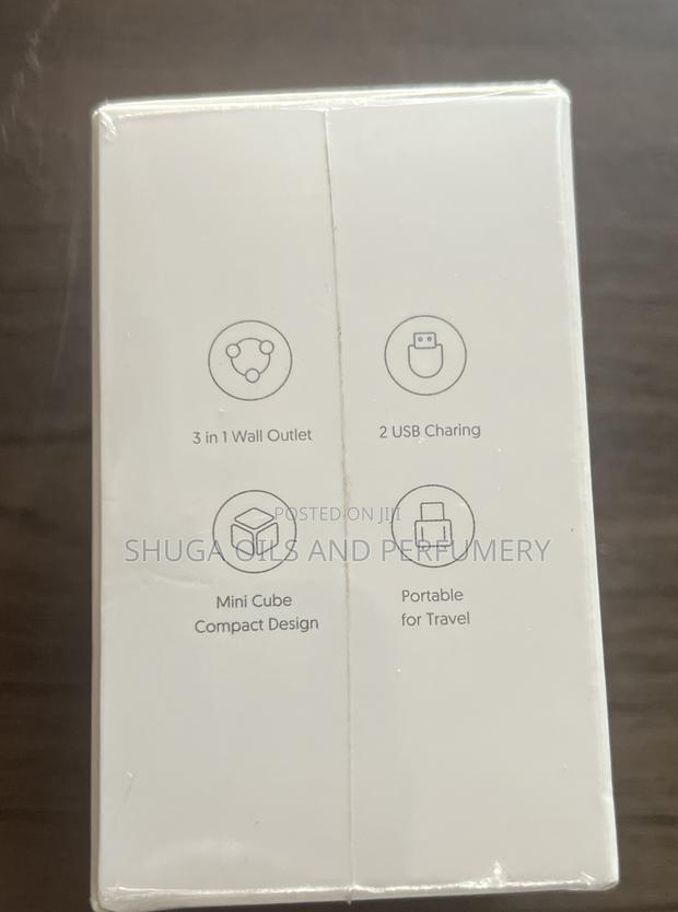Wall Plug Adapter With Usb photo 3
