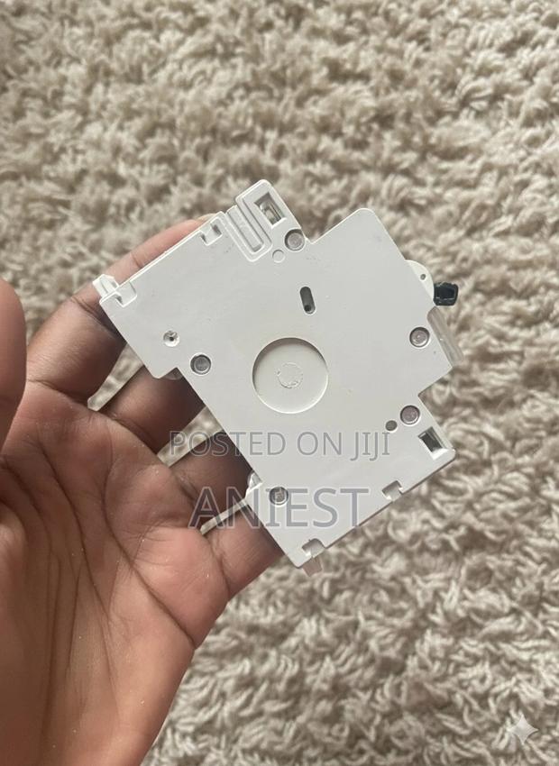 Bticino White Uk Used Mini Circuit Breaker – D16 Or D32 photo 4