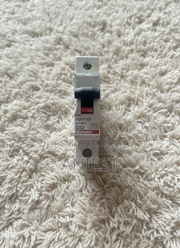 Bticino White Uk Used Mini Circuit Breaker – D16 Or D32 photo 5