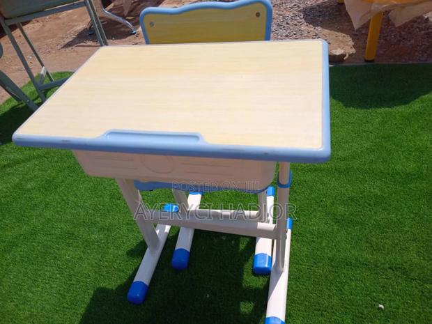 A Modern Mono Desk