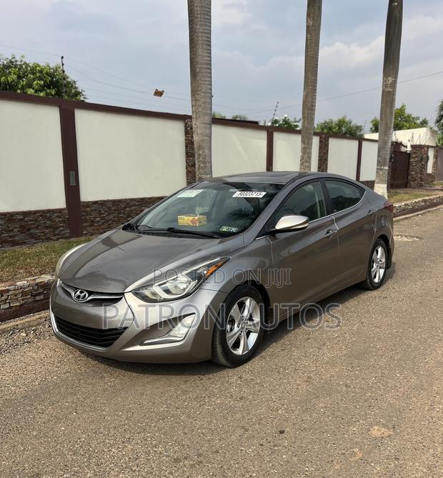 Hyundai Elantra SE Sedan FWD (1.8L 4cyl 6A) 2016 Gray