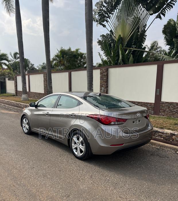Hyundai Elantra SE Sedan FWD (1.8L 4cyl 6A) 2016 Gray