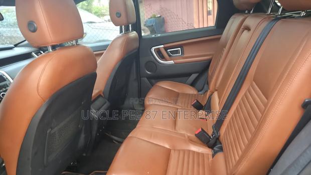 Land Rover Discovery Sport HSE LUX 2017 Black photo 4
