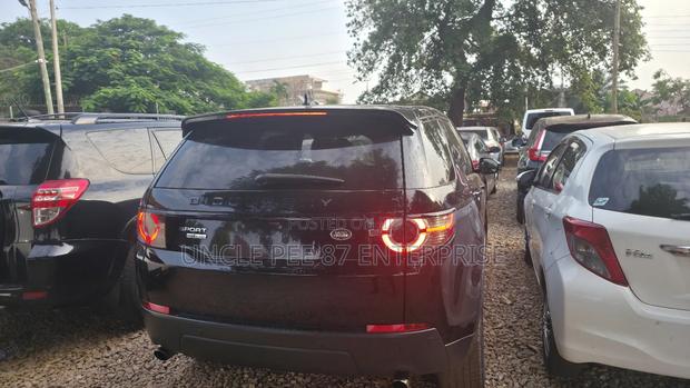 Land Rover Discovery Sport HSE LUX 2017 Black photo 7