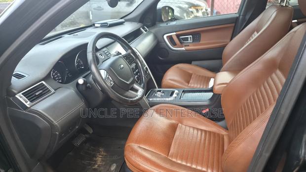 Land Rover Discovery Sport HSE LUX 2017 Black photo 8