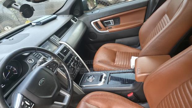 Land Rover Discovery Sport HSE LUX 2017 Black photo 9
