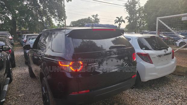 Land Rover Discovery Sport HSE LUX 2017 Black photo 10