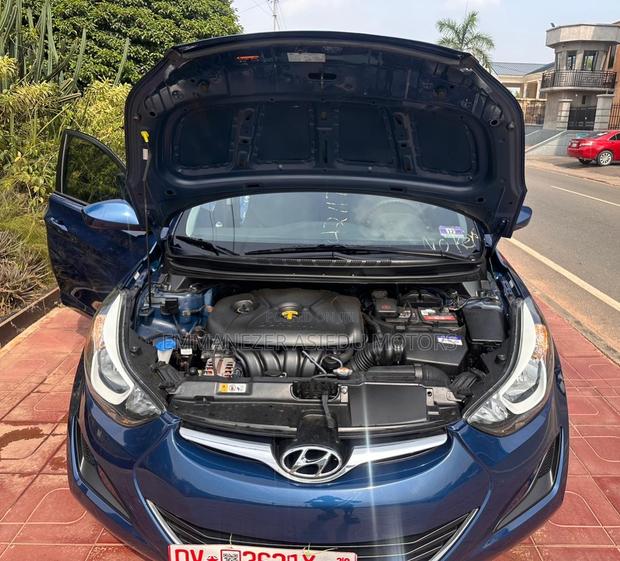 Hyundai Elantra SE Sedan FWD (1.8L 4cyl 6A) 2016 Blue photo 10