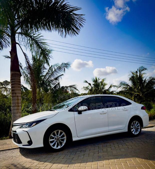 Toyota Corolla Is Available For Rent photo 3