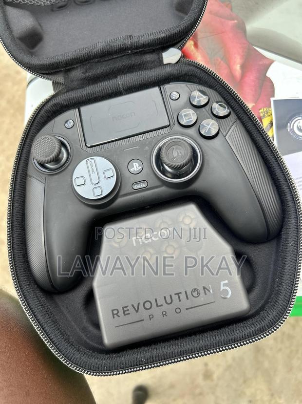 Nacon Revolution 5 Pro photo 7