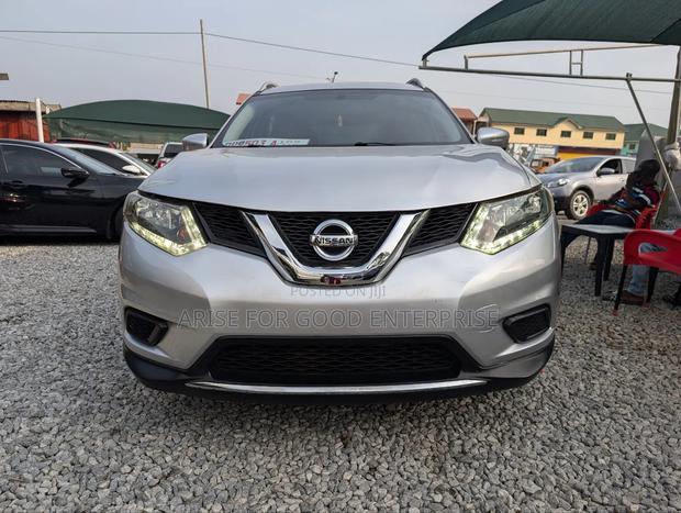 Nissan Rogue SV 4dr SUV AWD (2.5L 4cyl CVT) 2015 Silver