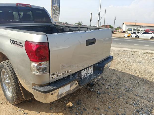 Toyota Tundra 2004 Silver photo 4