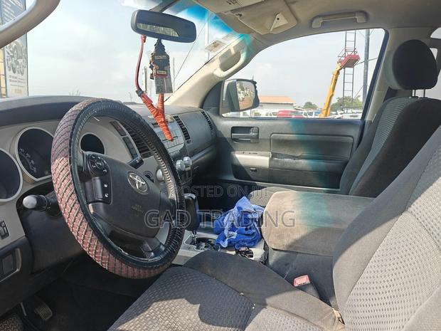 Toyota Tundra 2004 Silver photo 5