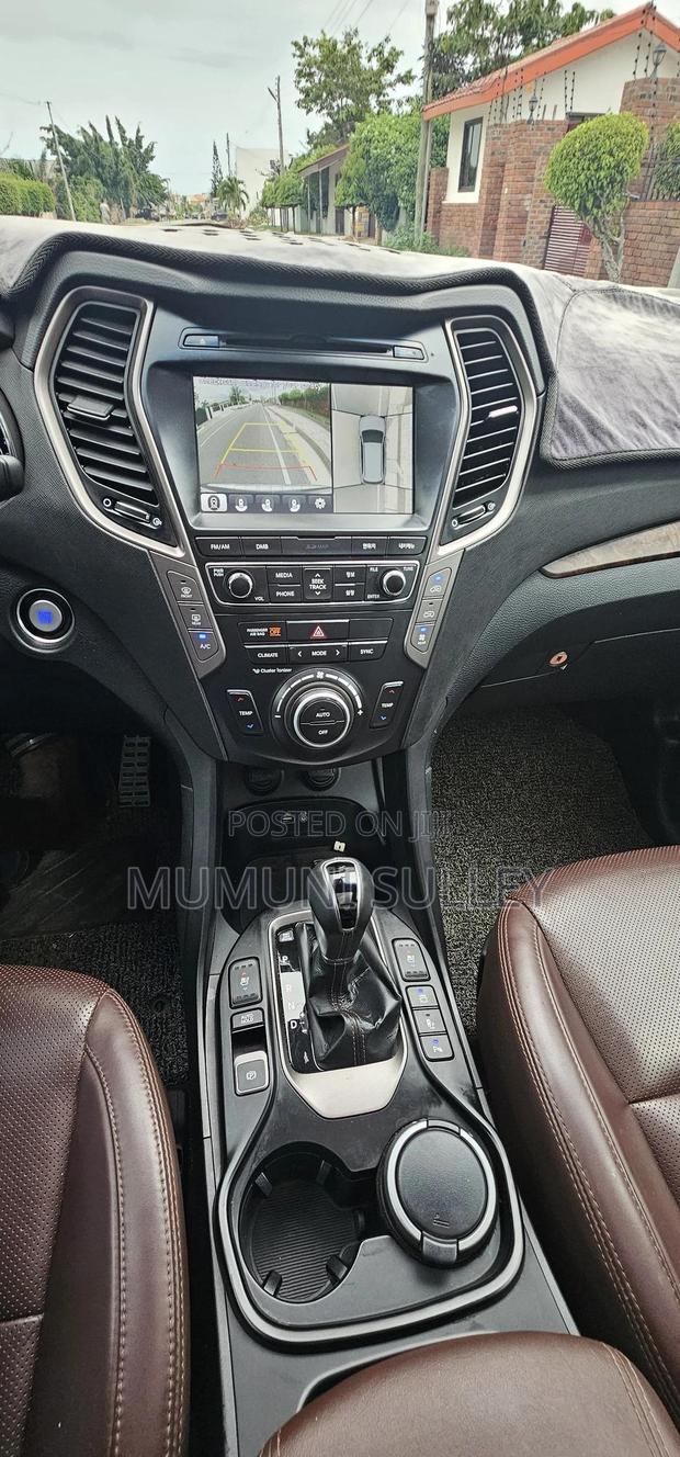 Hyundai Santa Fe 2017 Blue photo 5