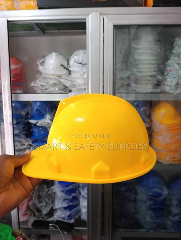 Yellow Helmet · Photo 2