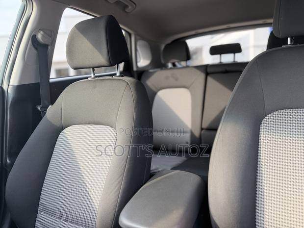 Hyundai Kona 2020 Black photo 9