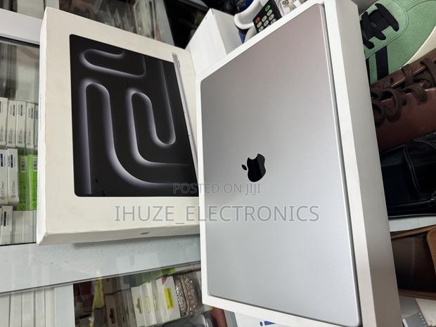 Laptop Apple MacBook Pro 24GB Apple M4 Pro SSD 512GB photo 2
