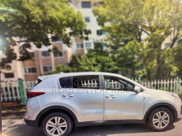 Kia Sportage 2017 Silver photo 2