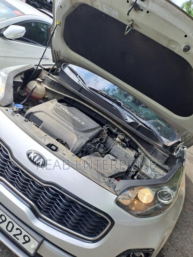 Kia Sportage 2017 Silver photo 4