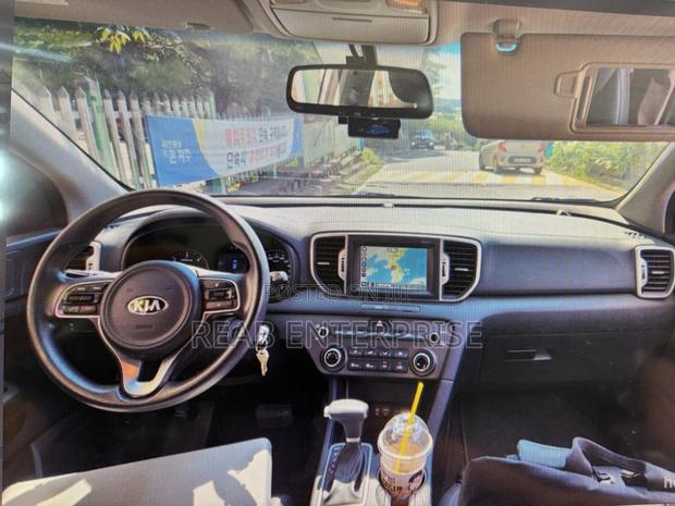 Kia Sportage 2017 Silver photo 7