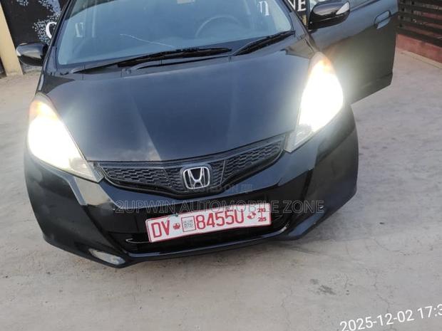 Honda Fit Automatic 2011 Black photo 3