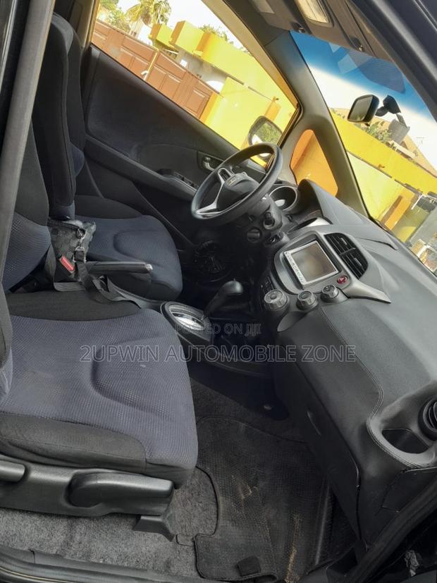 Honda Fit Automatic 2011 Black photo 13