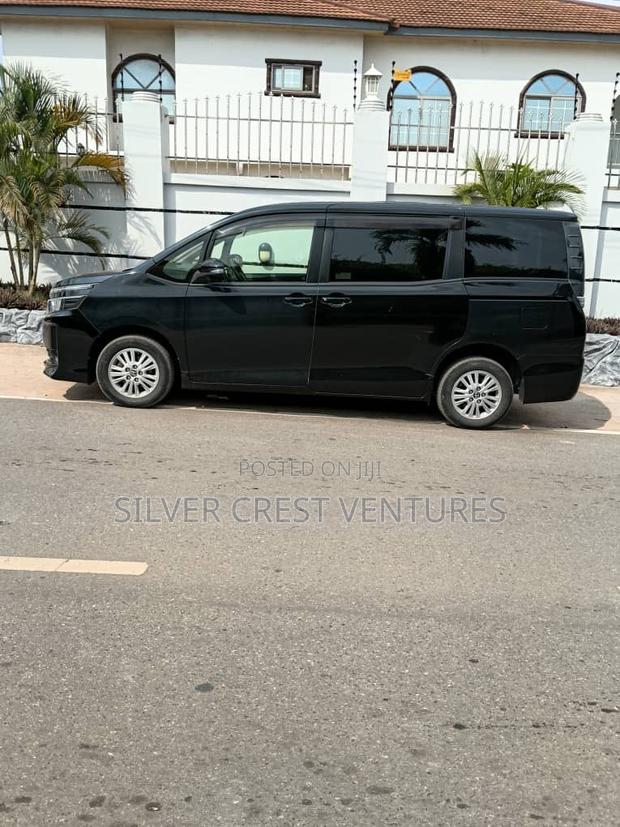 Toyota Voxy 2015 Black