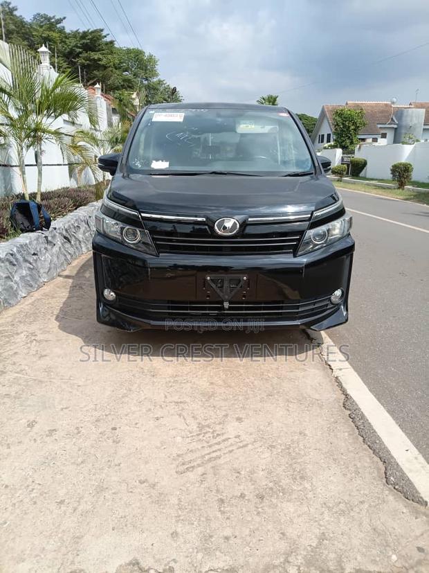 Toyota Voxy 2015 Black