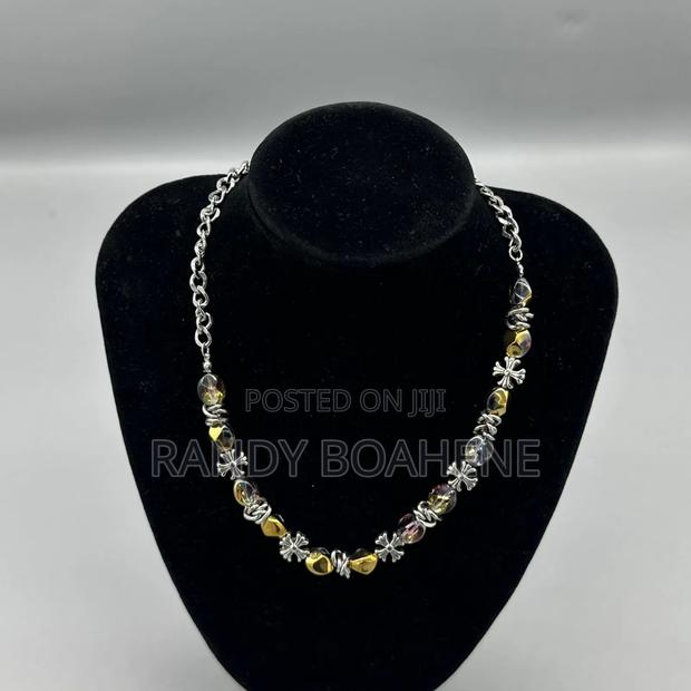 The Gilded Gothic Necklace · Photo 4