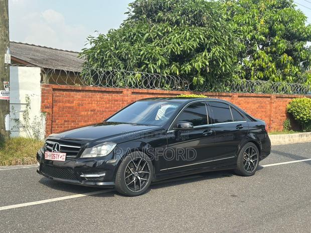 Mercedes-Benz C250 2014 Black